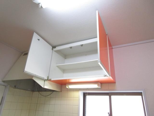 【キッチン】　キッチン　吊戸棚
