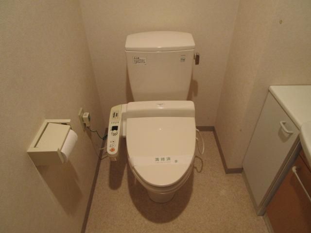 【トイレ】　ＷＣ温水洗浄便座　他室参考写真