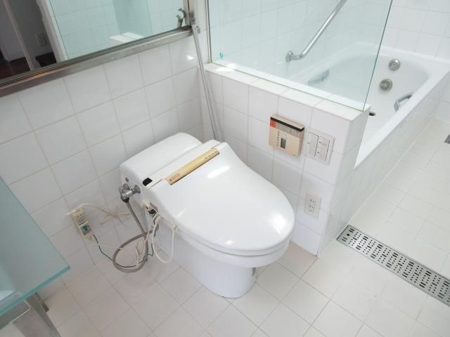 【トイレ】　2階トイレ（温水洗浄便座は保証対象外です）