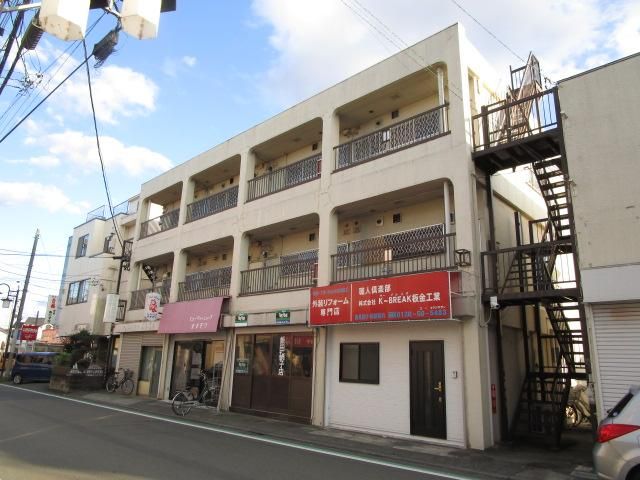 �����s�{���s�l�J1���ڂ̃}���V�����̌����O��