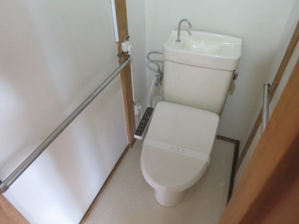 【トイレ】　ＷＣ　温水洗浄便座